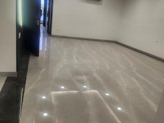 5 BHK Apartment in Sector 62 for rent Gurgaon. The reference number is 12492544
