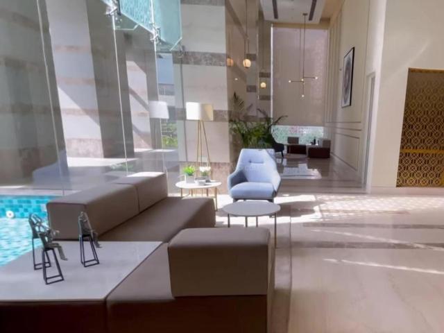 5 BHK Apartment in Sector 62 for resale Gurgaon. The reference number is 20253689