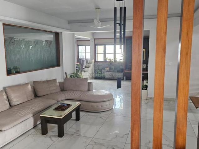 5 BHK Apartment in Panampilly Nagar for resale Kochi. The reference number is 20922371