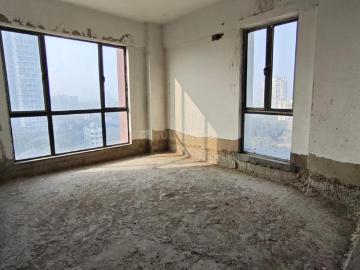 5 BHK Apartment in Tangra for resale Kolkata. The reference number is 19940426