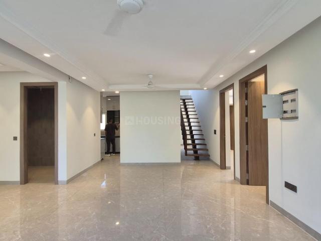 5 BHK Apartment in Vasant Kunj for resale New Delhi. The reference number is 20157306