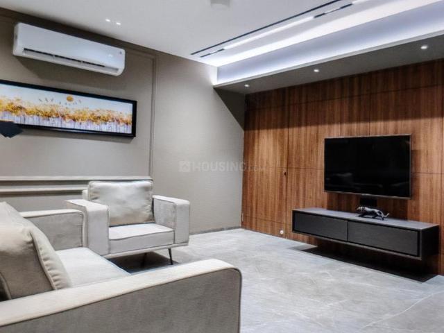 5 BHK Apartment in Vesu for resale Surat. The reference number is 20181632