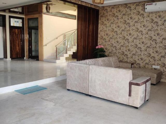 5 BHK Duplex in Basavanagudi for rent Bengaluru. The reference number is 19859598