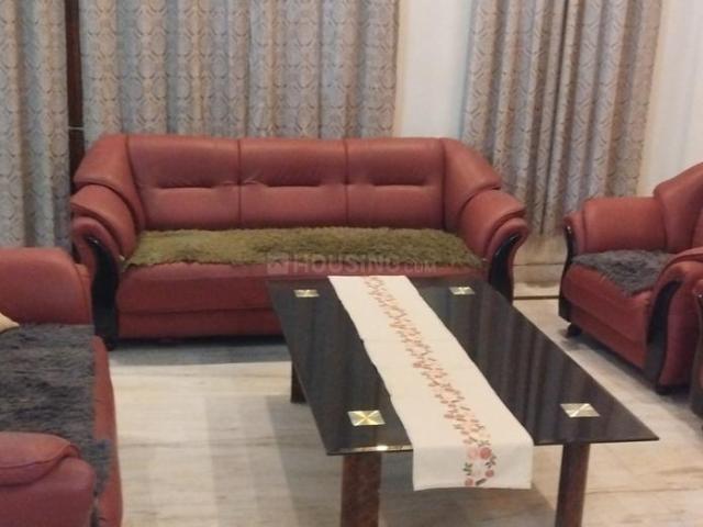 5 BHK Duplex in Beta II for rent Greater Noida. The reference number is 18998888
