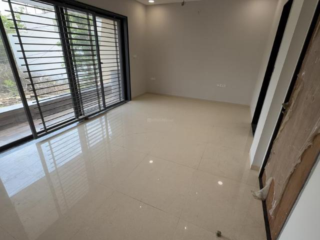 5 BHK Duplex in Limbodi for resale Indore. The reference number is 20418228
