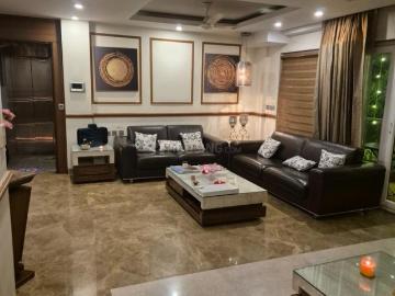 5 BHK Duplex in Safdarjung Enclave for rent New Delhi. The reference number is 17805241