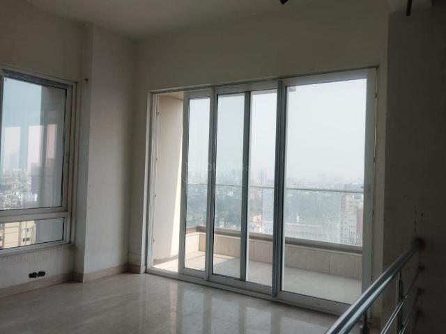 5 BHK Duplex in Park Street Area for resale Kolkata. The reference number is 20204073