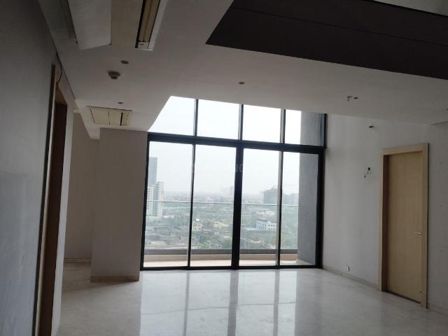 5 BHK Duplex in Tangra for rent Kolkata. The reference number is 20341151