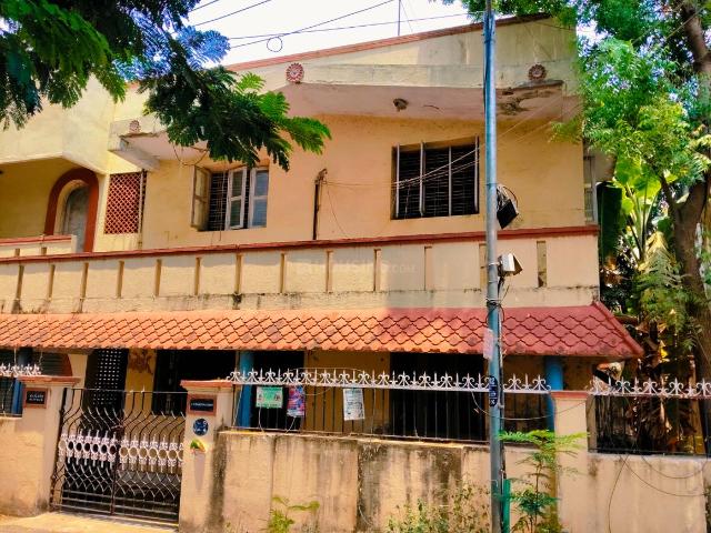 5 BHK Duplex in Virugambakkam for resale Chennai. The reference number is 20109905