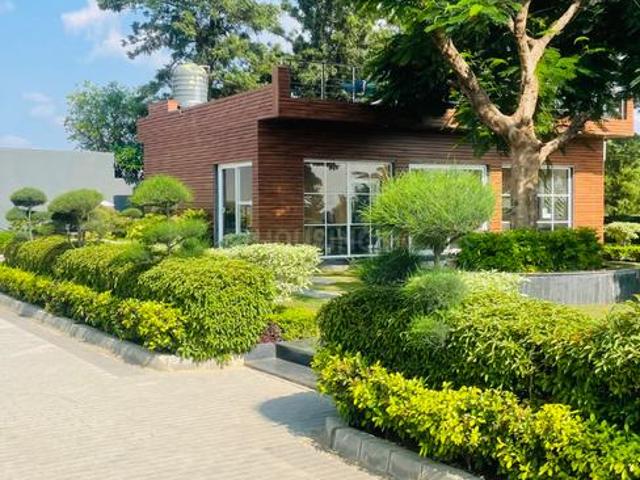 5 BHK Farm House in DLF Phase 2 for resale Gurgaon. The reference number is 21162021