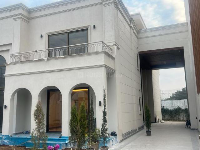 5 BHK Farm House in Rangpuri for resale New Delhi. The reference number is 20816257