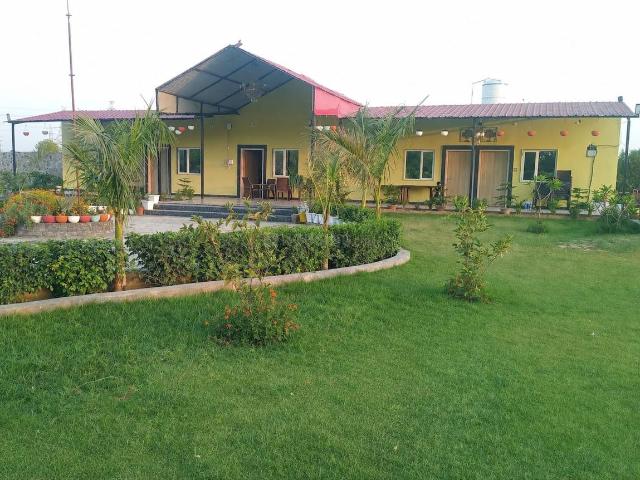 5 BHK Farm House in Sector 79 for rent Gurgaon. The reference number is 21309388
