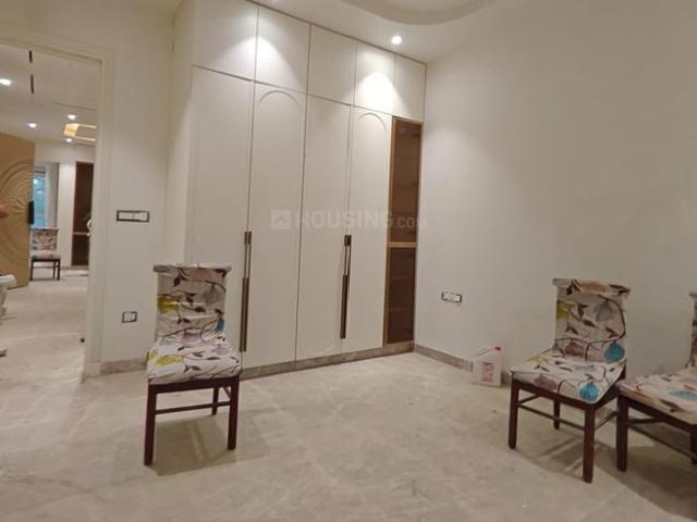 5 BHK Independent Builder Floor in Mukherjee Nagar for resale New Delhi. The reference number is 20787436