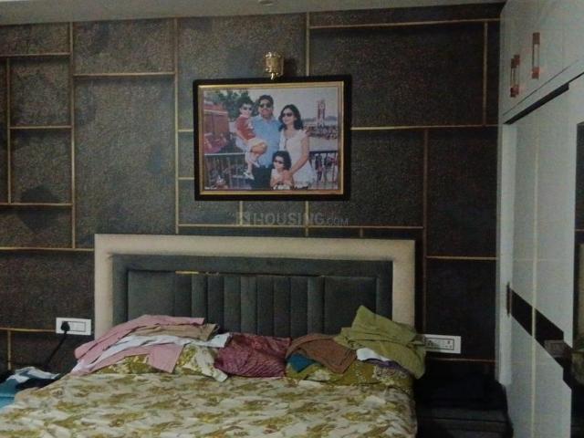 5 BHK Independent Builder Floor in Madhu Vihar for resale New Delhi. The reference number is 20830193