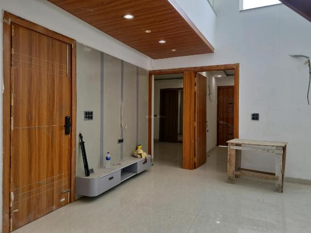 5 BHK Independent Builder Floor in Mahavir Enclave for resale New Delhi. The reference number is 20185560