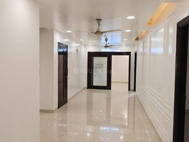 5 BHK Independent Builder Floor in Model Town for rent New Delhi. The reference number is 21130806