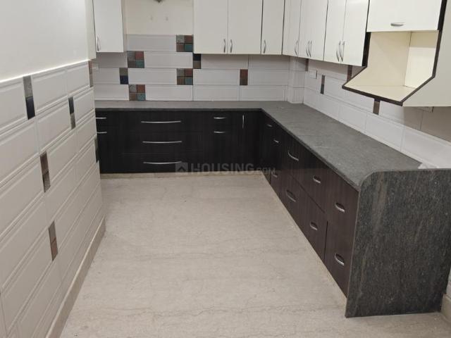 5 BHK Independent Builder Floor in Model Town for rent New Delhi. The reference number is 21199677