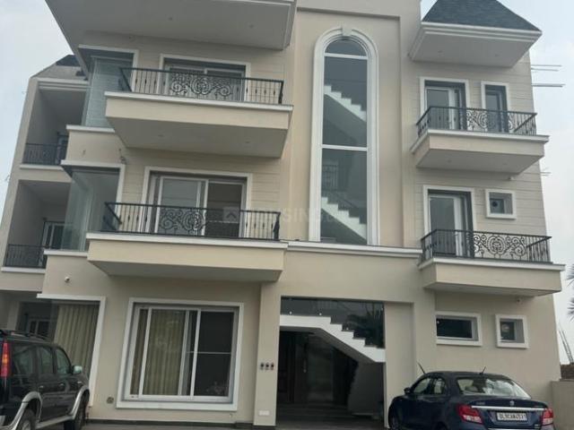 5 BHK Independent Builder Floor in DLF Mullanpur for resale Chandigarh. The reference number is 14929696