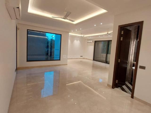 5 BHK Independent Builder Floor in Green Park for rent New Delhi. The reference number is 21035201