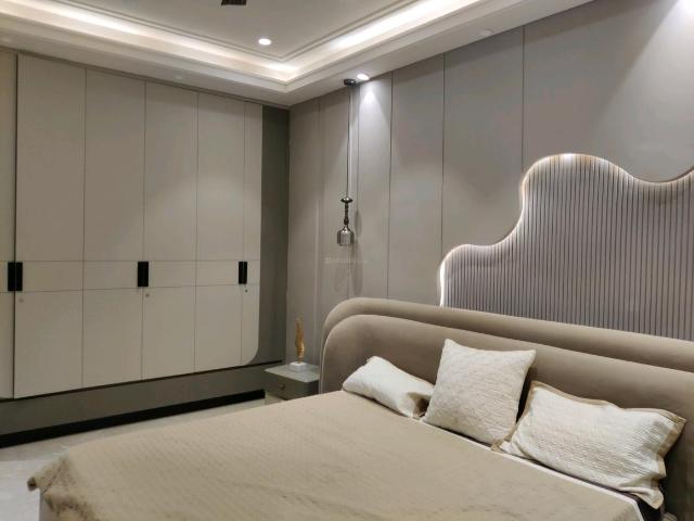 5 BHK Independent Builder Floor in Indirapuram for resale Ghaziabad. The reference number is 19709620