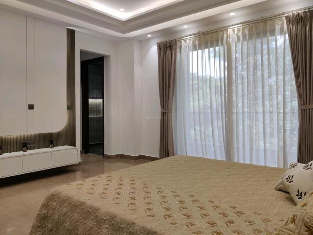 5 BHK Independent Builder Floor in Indirapuram for resale Ghaziabad. The reference number is 19890559
