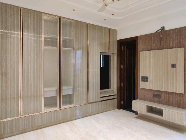 5 BHK Independent Builder Floor in Indirapuram for resale Ghaziabad. The reference number is 20216249