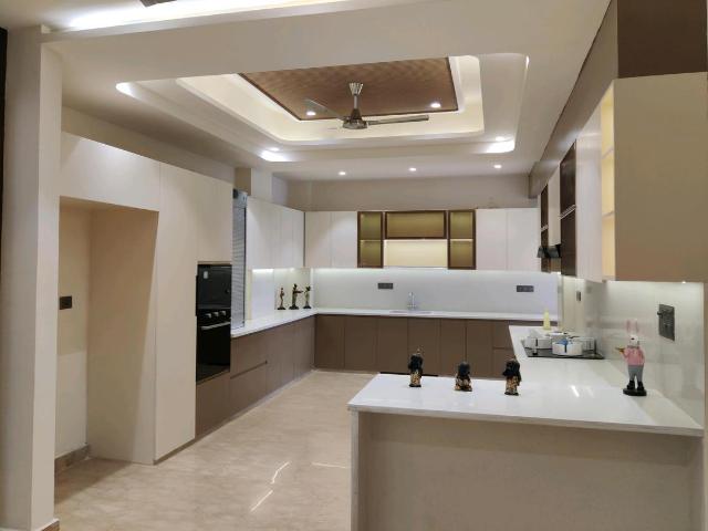 5 BHK Independent Builder Floor in Indirapuram for resale Ghaziabad. The reference number is 20542750