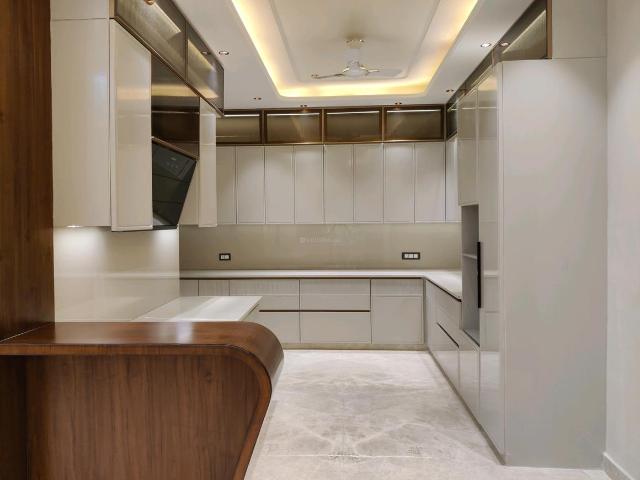 5 BHK Independent Builder Floor in Indirapuram for resale Ghaziabad. The reference number is 20551497
