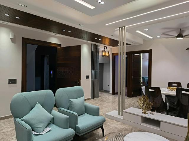 5 BHK Independent Builder Floor in Indirapuram for resale Ghaziabad. The reference number is 20718393