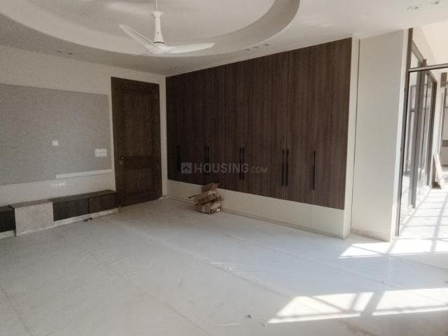 5 BHK Independent Builder Floor in Kaushambi for resale Ghaziabad. The reference number is 21322808