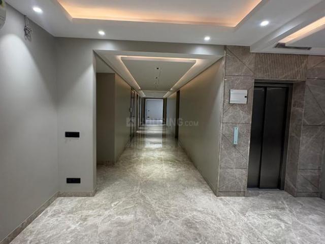 5 BHK Independent Builder Floor in Panchsheel Park for resale New Delhi. The reference number is 20950153