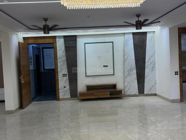 5 BHK Independent Builder Floor in Rajendra Nagar for resale Ghaziabad. The reference number is 19799871