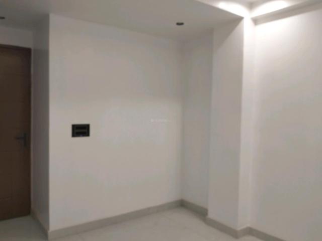 5 BHK Independent Builder Floor in Rajendra Nagar for resale Ghaziabad. The reference number is 19801094