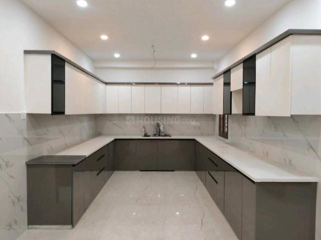 5 BHK Independent Builder Floor in Rajendra Nagar for resale Ghaziabad. The reference number is 19801185