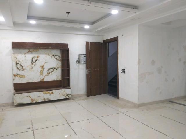 5 BHK Independent Builder Floor in Rajendra Nagar for resale Ghaziabad. The reference number is 19845856