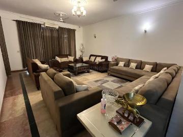 5 BHK Independent Builder Floor in Sector 40 for rent Noida. The reference number is 19876780