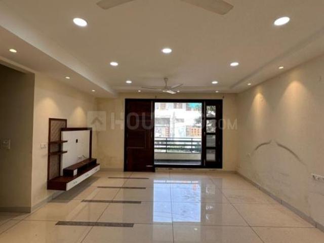 5 BHK Independent Builder Floor in Sector 8 for rent Chandigarh. The reference number is 19752132