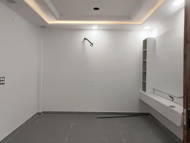 5 BHK Independent Builder Floor in Sector 25 Rohini for resale New Delhi. The reference number is 19336709