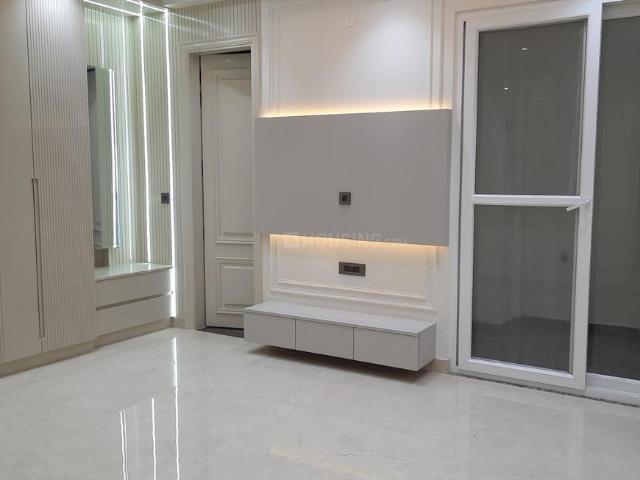 5 BHK Independent Builder Floor in Vaishali for resale Ghaziabad. The reference number is 19718015