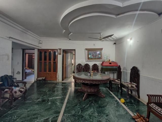 5 BHK Independent House in Thaltej for resale Ahmedabad. The reference number is 20109050