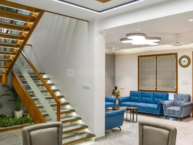 5 BHK Independent House in Thaltej for resale Ahmedabad. The reference number is 20602534