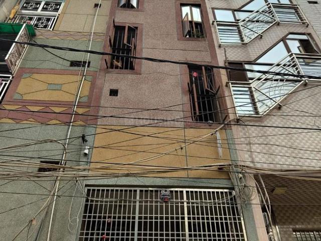 5 BHK Independent House in Trilokpuri for resale New Delhi. The reference number is 18658873