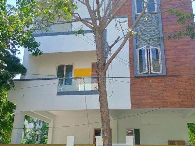 5 BHK Independent House in Uthandi for resale Chennai. The reference number is 16191686