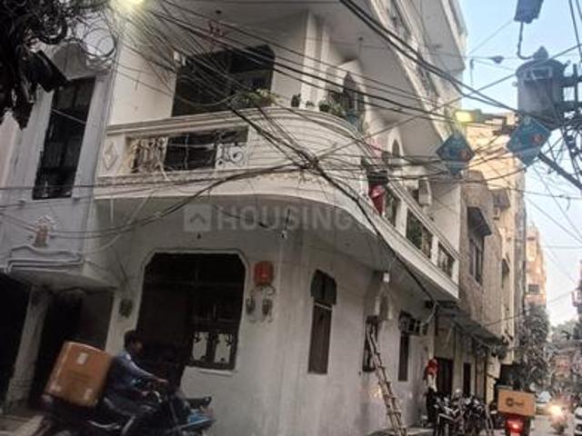 5 BHK Independent House in Uttam Nagar for resale New Delhi. The reference number is 20513652