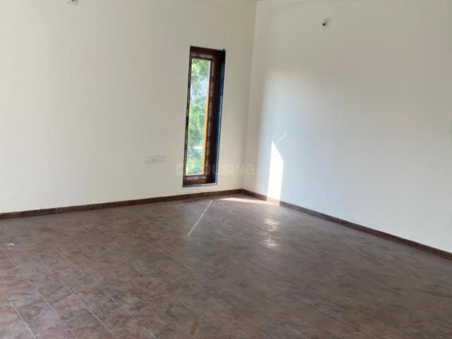 5 BHK Independent House in Vallabh Vidhyanagar for resale Anand. The reference number is 15527172