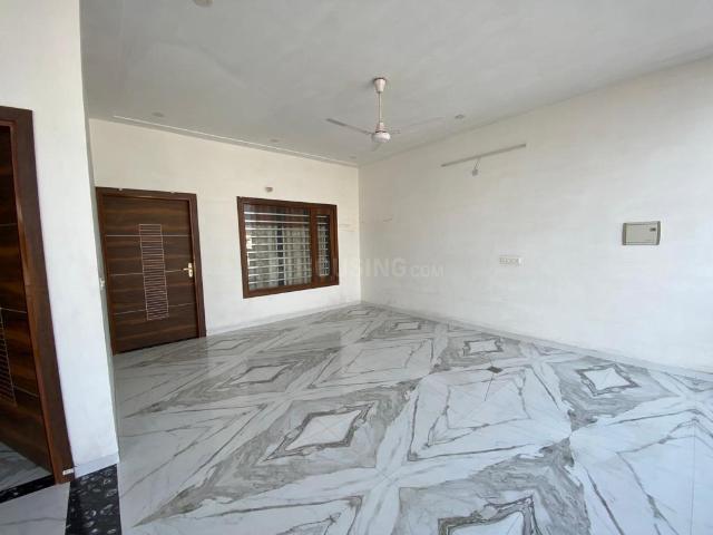 5 BHK Independent House in Adarsh Nagar for rent Bathinda. The reference number is 18311494