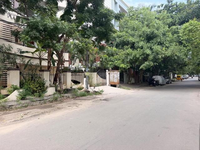 5 BHK Independent House in Adyar for resale Chennai. The reference number is 21005933