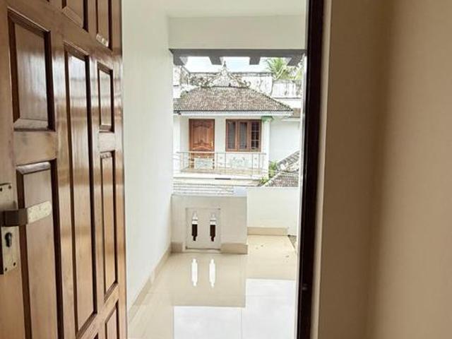 5 BHK Independent House in Aluva for resale Kochi. The reference number is 20103079