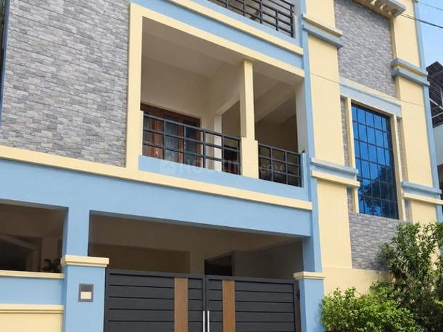 5 BHK Independent House in Attapur for resale Hyderabad. The reference number is 21099365
