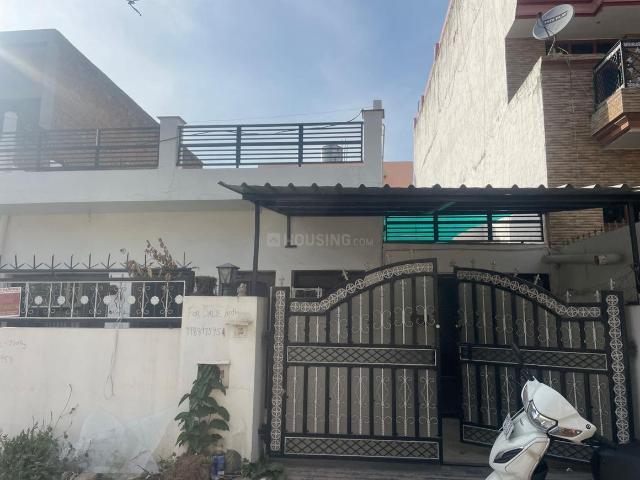 5 BHK Independent House in Bhabat for resale Zirakpur. The reference number is 20058375